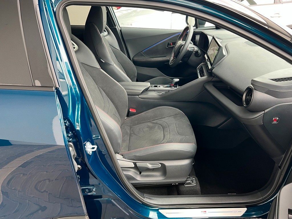 Fahrzeugabbildung Toyota C-HR 2.0 FWD GR Sport Kamera,LED,Matrix,Navi,SHZ