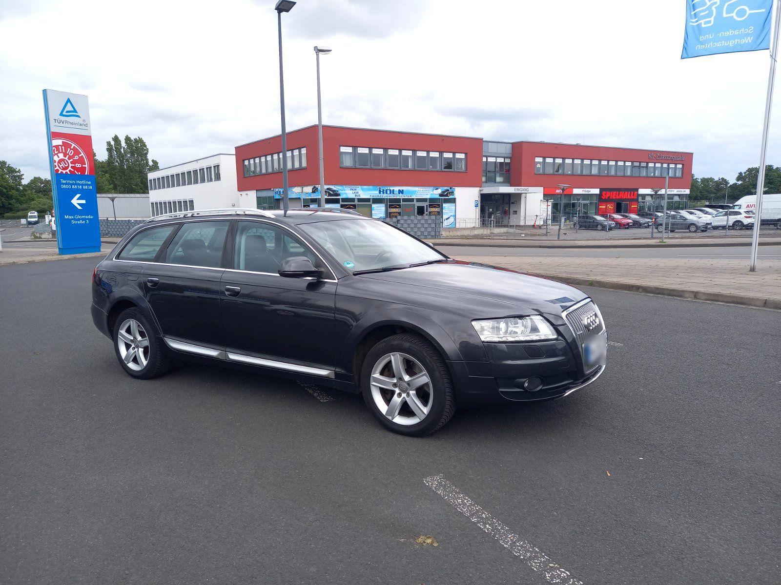 Audi A6 ALLROAD 2011 — салон
