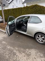 Toyota Auris 1.6-l-Dual-VVT-i Luna Luna - Toyota Auris Luna mit Benzin-Antrieb