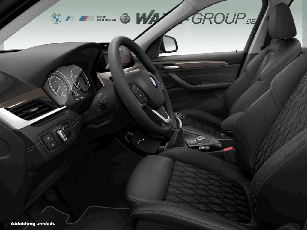 BMW X1 xDrive18d XLINE NAVI PLUS HUD LED GRA RFK PDC