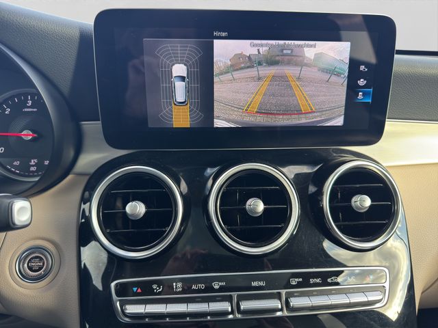 Fahrzeugabbildung Mercedes-Benz GLC  200d 4Matic+LED+Pano+Kamera+Leder+MBUX+DAB