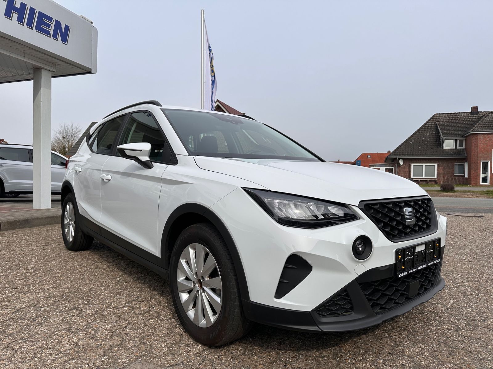 Fahrzeugabbildung SEAT Arona Style 1.0 TSI DSG LED/APP/PDC/GRA