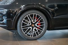 PORSCHE Cayenne GTS | Pano | SportDesign | Carbon | 22" PORSCHE Cayenne GTS | Pano | SportDesign | Carbon | 22"