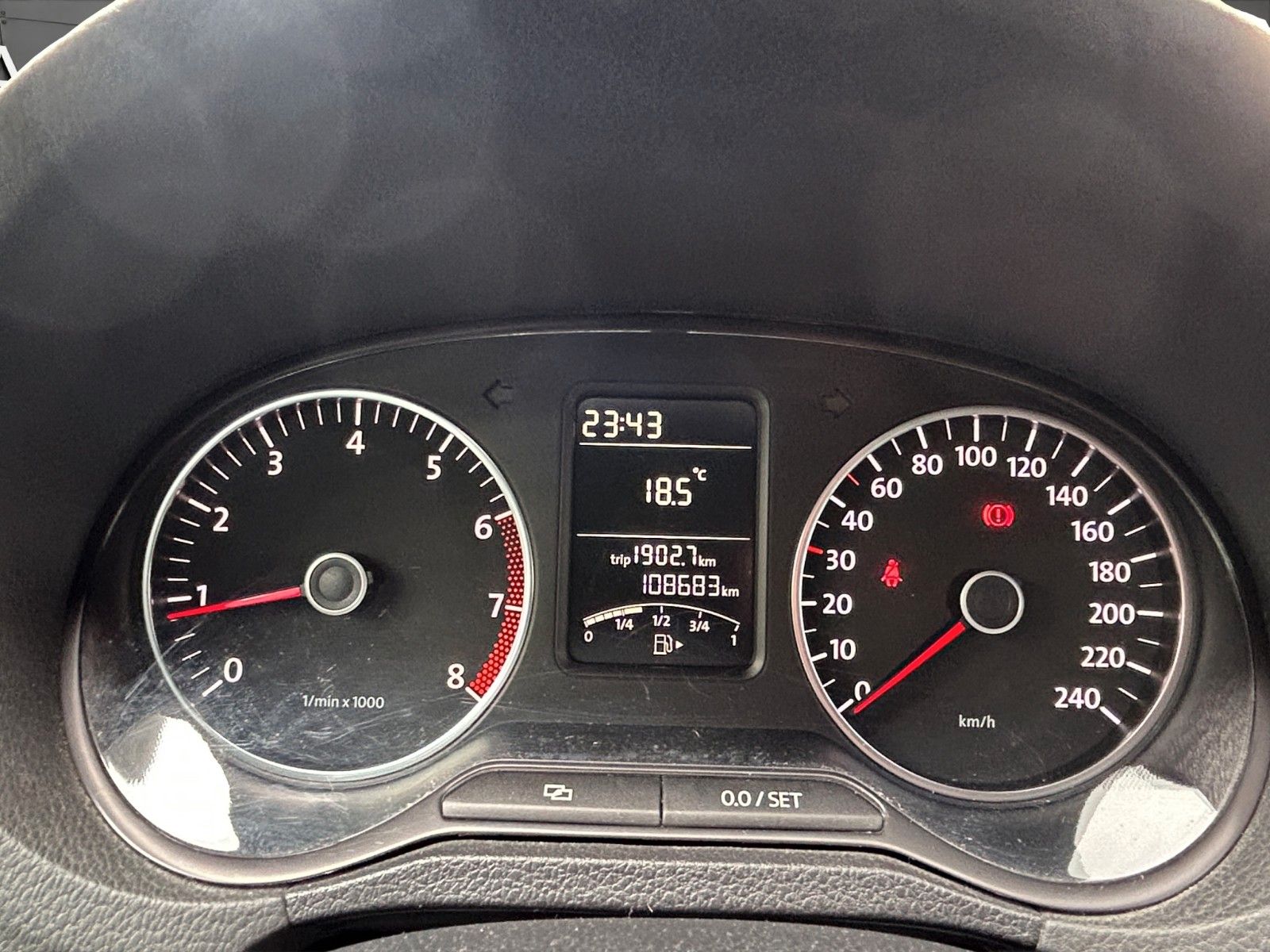 Fahrzeugabbildung Volkswagen Polo V Comfortline Klimaaut./Sitzheuzung/TÜV NEU