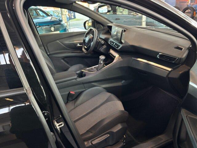 Peugeot 3008 Allure Pack 130 +ACC+SHZ+Kamera+Key-GO+