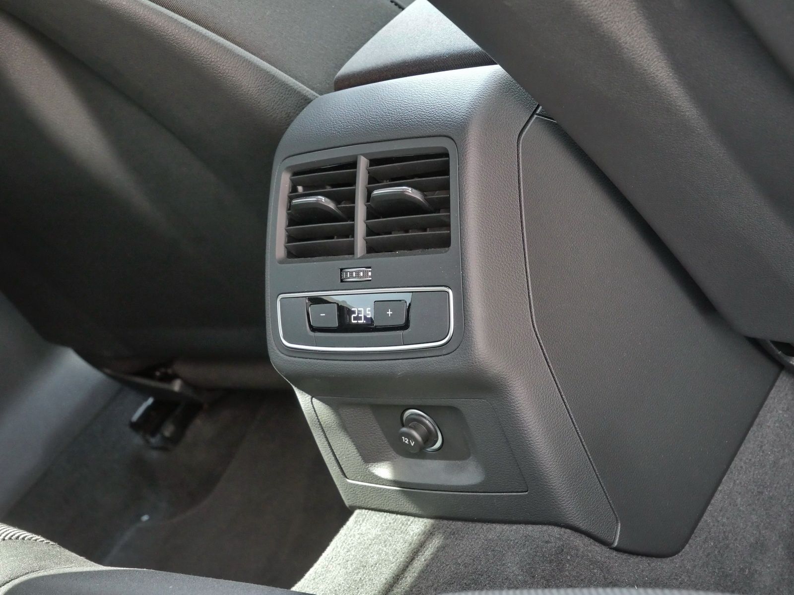 Audi A4 - Bild 17