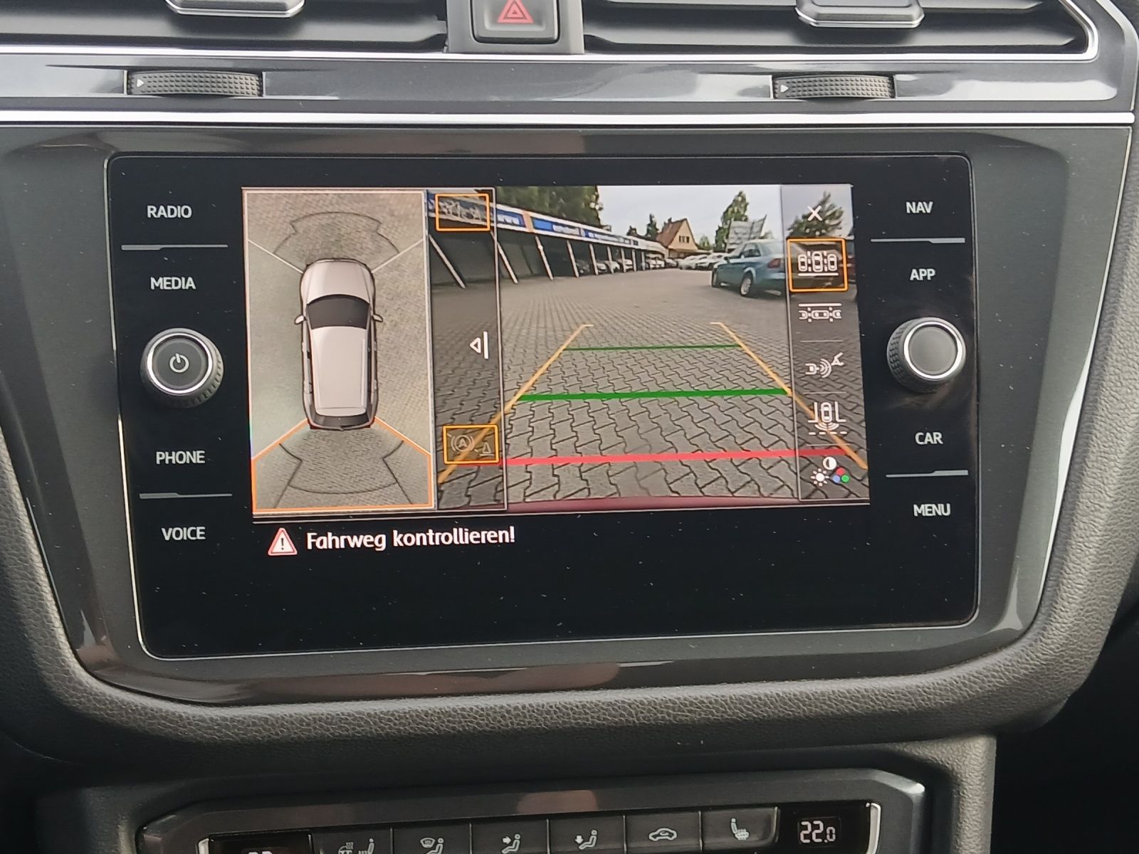 Fahrzeugabbildung Volkswagen Tiguan Allspace TSI 4M R-Line Highline LED AHK N
