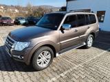 Mitsubishi Pajero 3,2 DI-D 4WD Standheizg SHZ Automatik AHK - Mitsubishi Pajero mit Schiebedach
