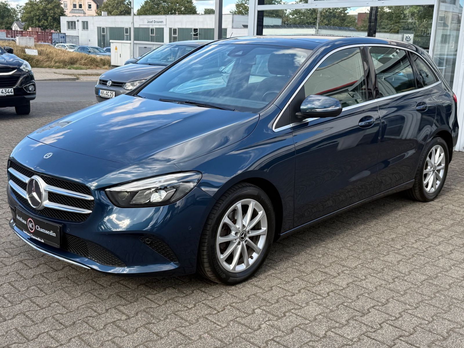 Mercedes-Benz B 180 imagem 2