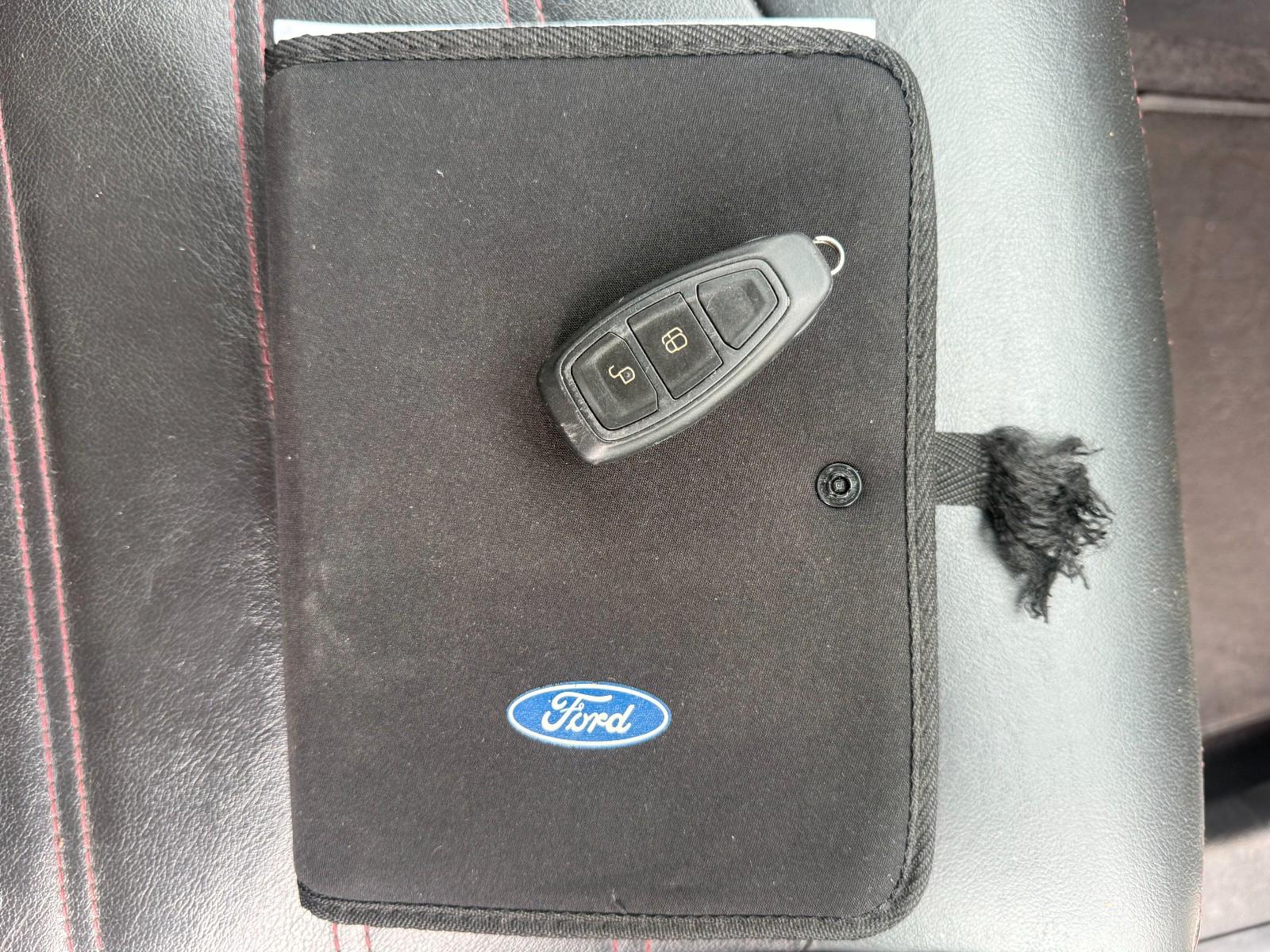 Ford EcoSport 2015 — photo 15