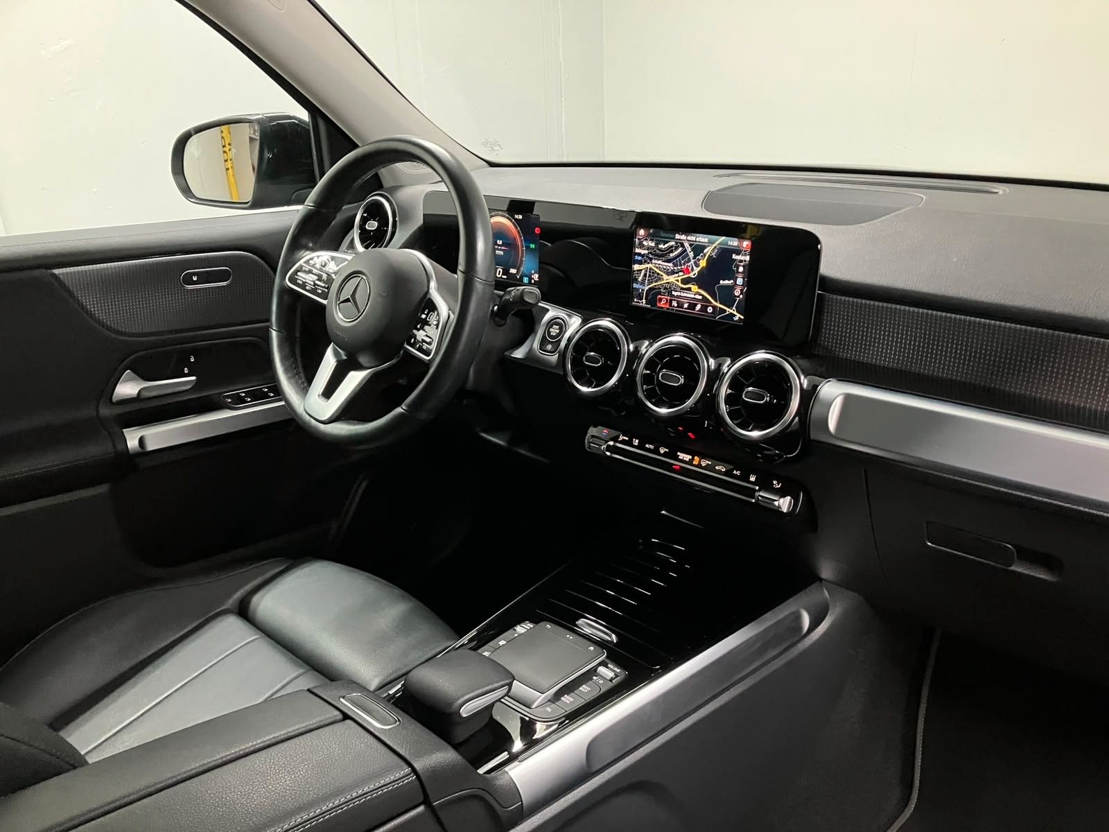 Fahrzeugabbildung Mercedes-Benz GLB 220 d DCT *PROGRESSIVE*SDH*MULTIKON*