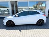 Hyundai i30 blue  *1. HD*AHK*WENIG KM*KLIMA*ALLW*SCHECKH - Hyundai i30 mit Diesel-Antrieb