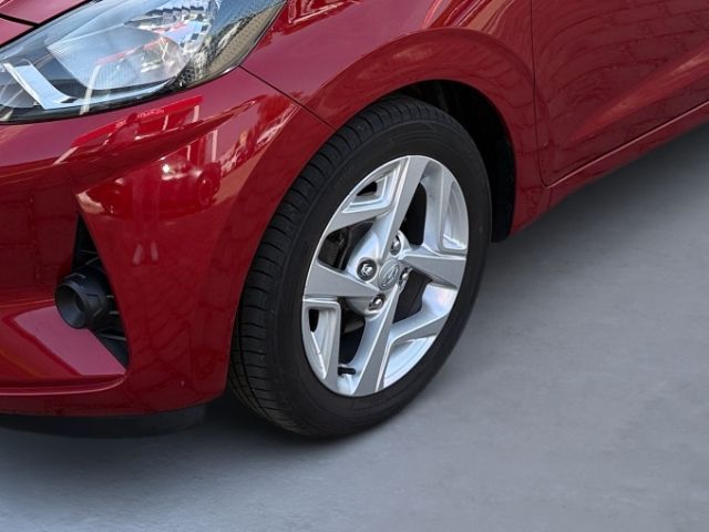 Fahrzeugabbildung Hyundai i10 Intro Edition 1.2 Navi CarPlay PDC Shzg Temp