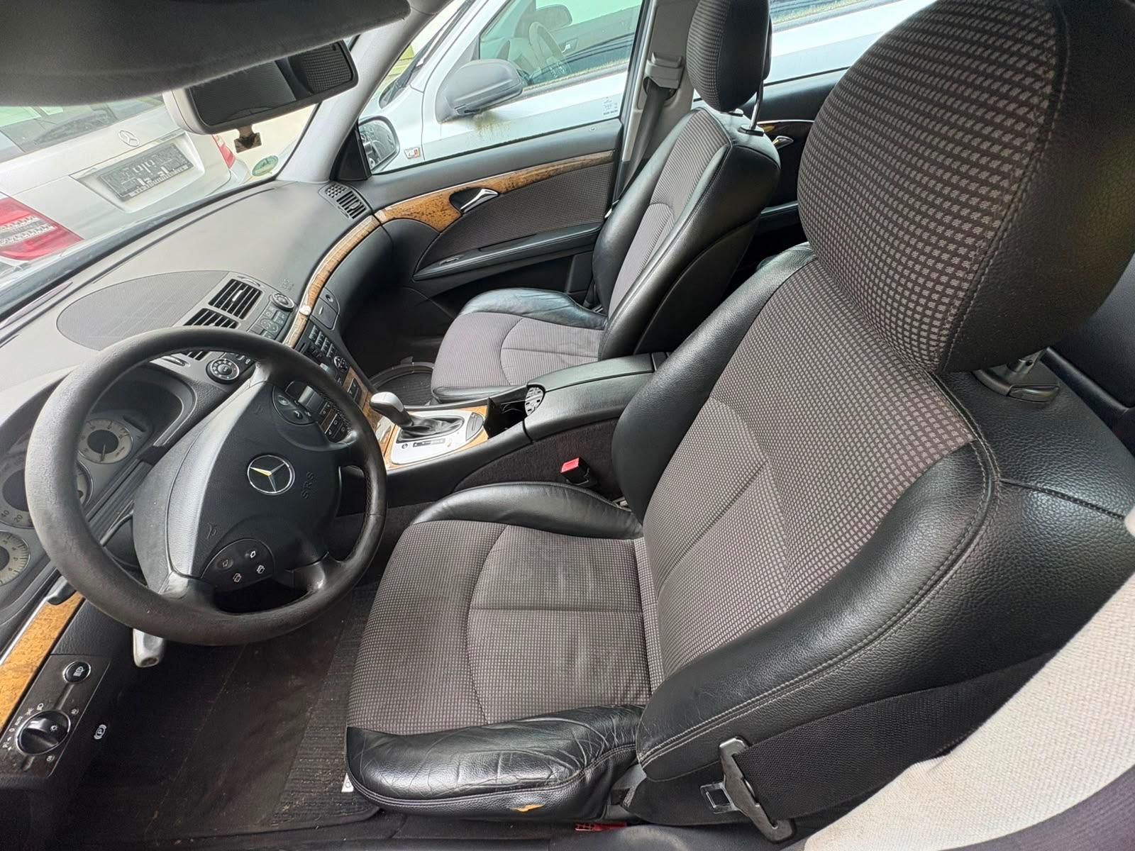 Mercedes-Benz E 220 E -Klasse T-Modell E 220 T CDI