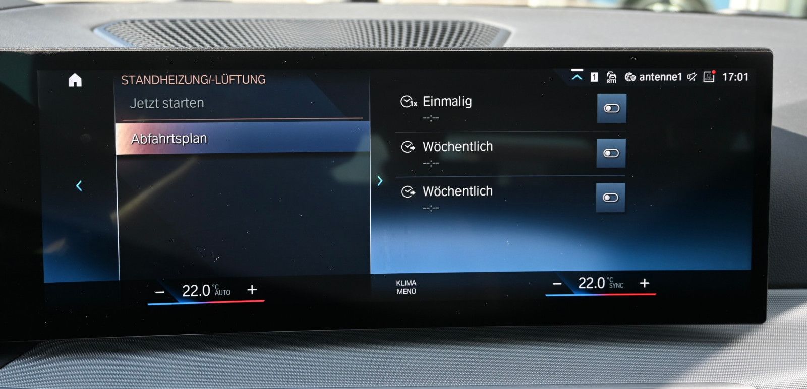 Fahrzeugabbildung BMW 320d xDr. Touring °ACC°AHK°HUD°AD.LED°STANDHEIZ.