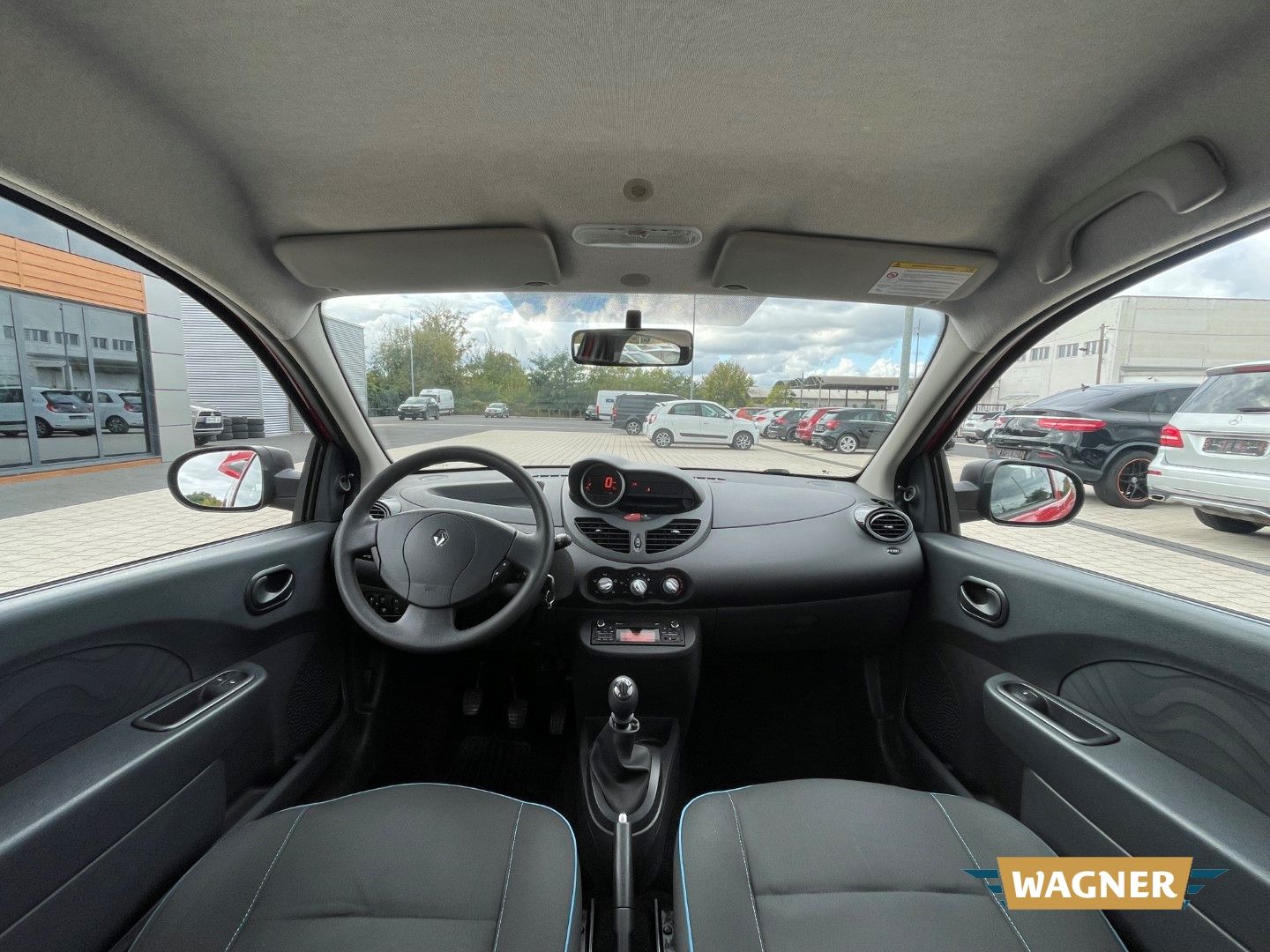 Fahrzeugabbildung Renault Twingo Expression 1.2 16V Ölwechsel neu