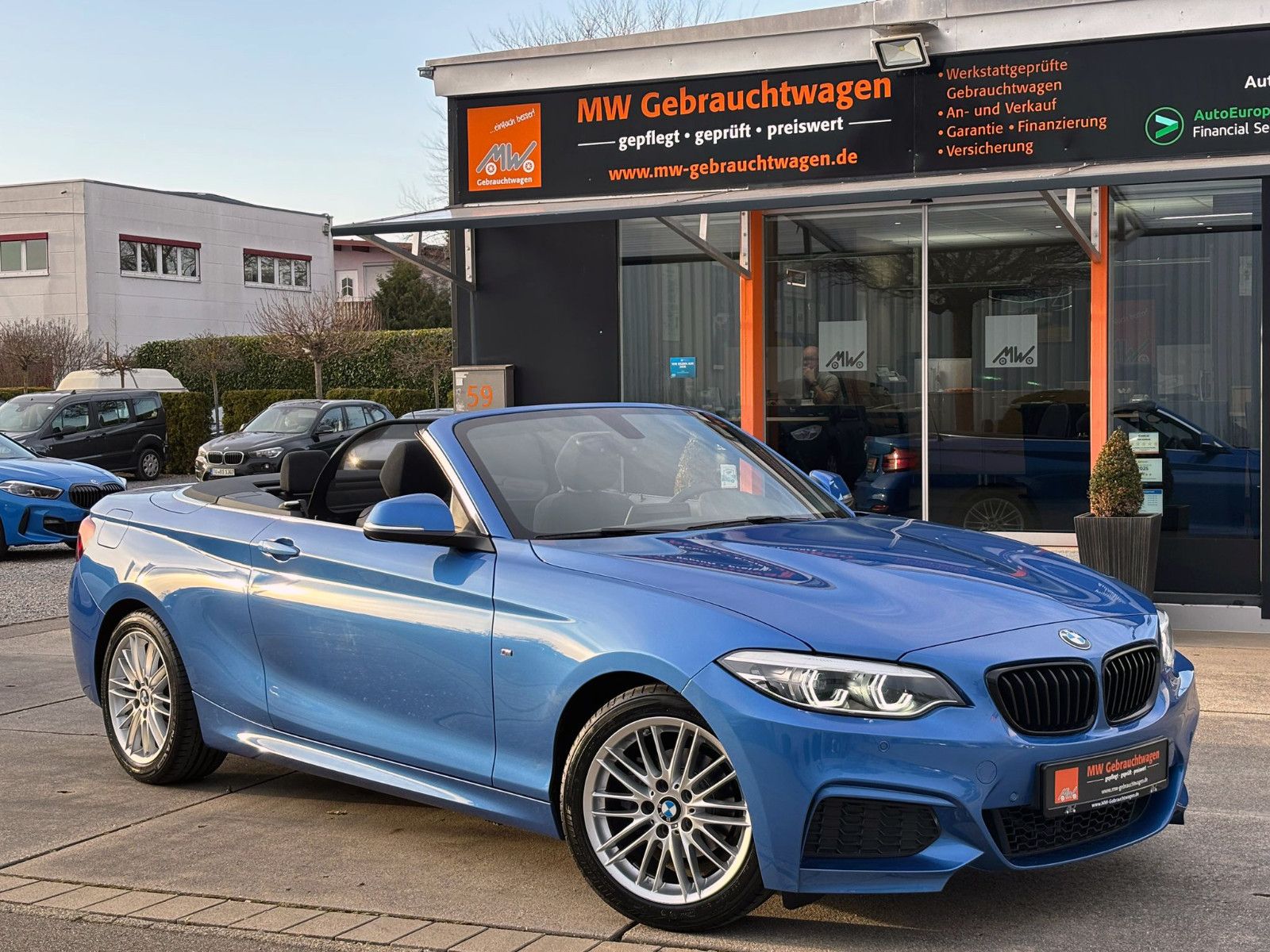 Fahrzeugabbildung BMW 218i Cabrio M-Sport LED PDC SHZ NAV H&K BT LHZ