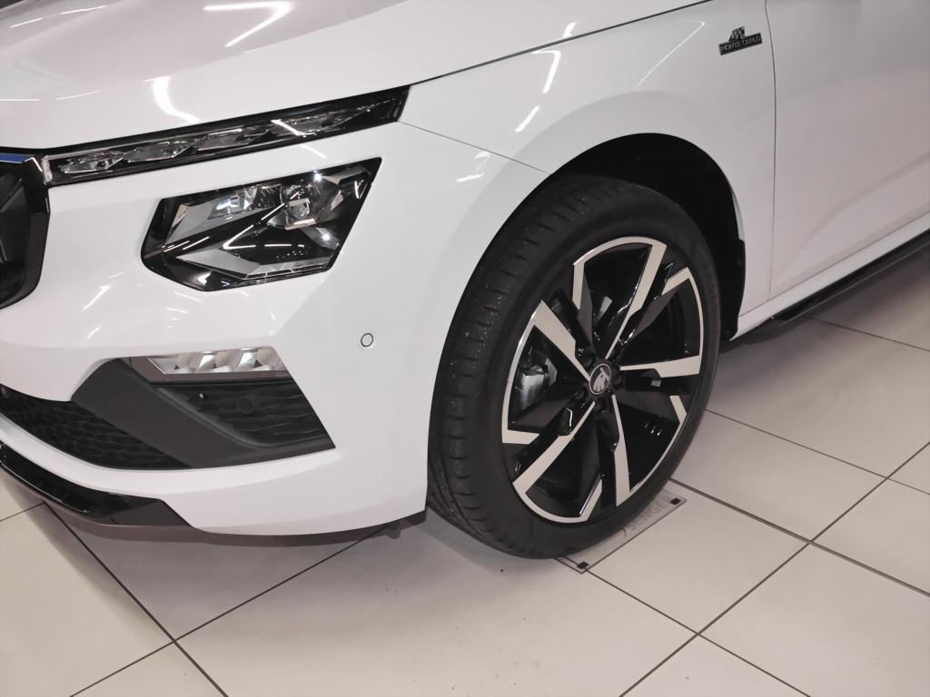 Skoda Kamiq 1,5 TSI DSG Monte Carlo Panorama Navi Sitz