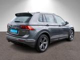 Volkswagen Tiguan R-Line Sound 2.0 TSI 4M DSG LED PANO AHK - Volkswagen Tiguan mit Benzin-Antrieb: Geländewagen, R Line