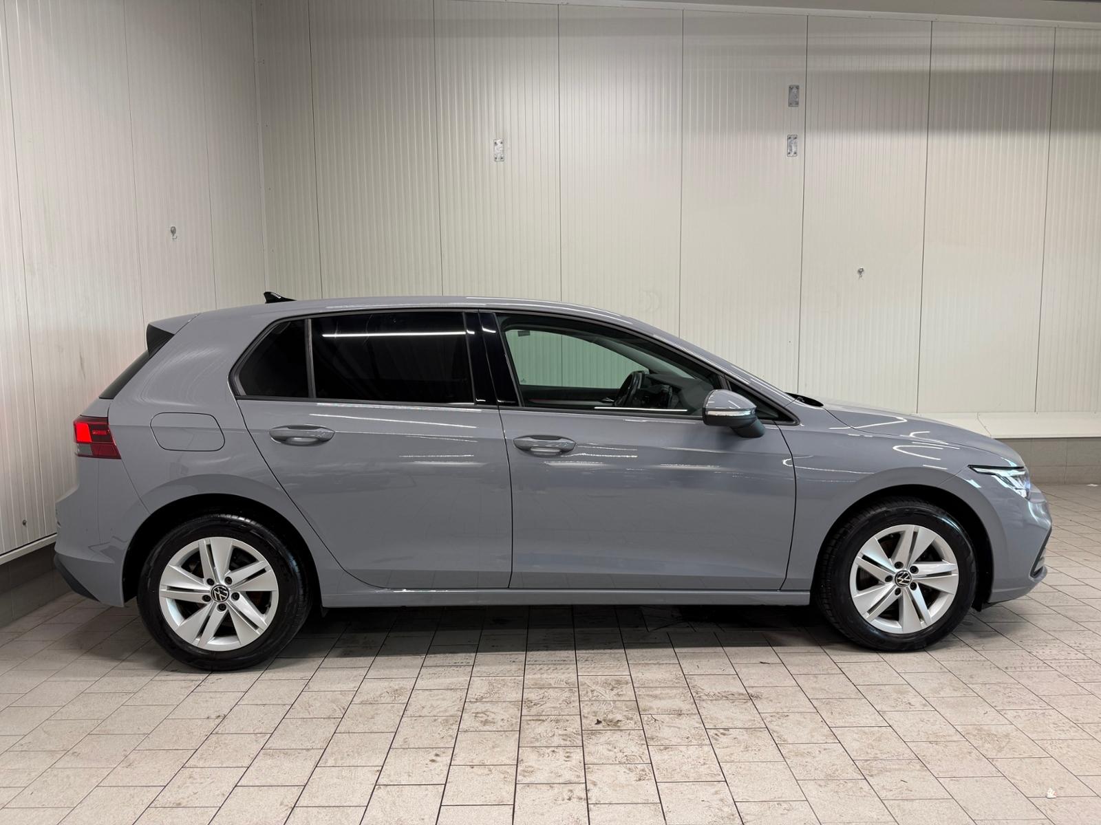 Volkswagen Golf VIII Life 1.5 TSI ACC NAVI LED SHZ, миниатюра 7