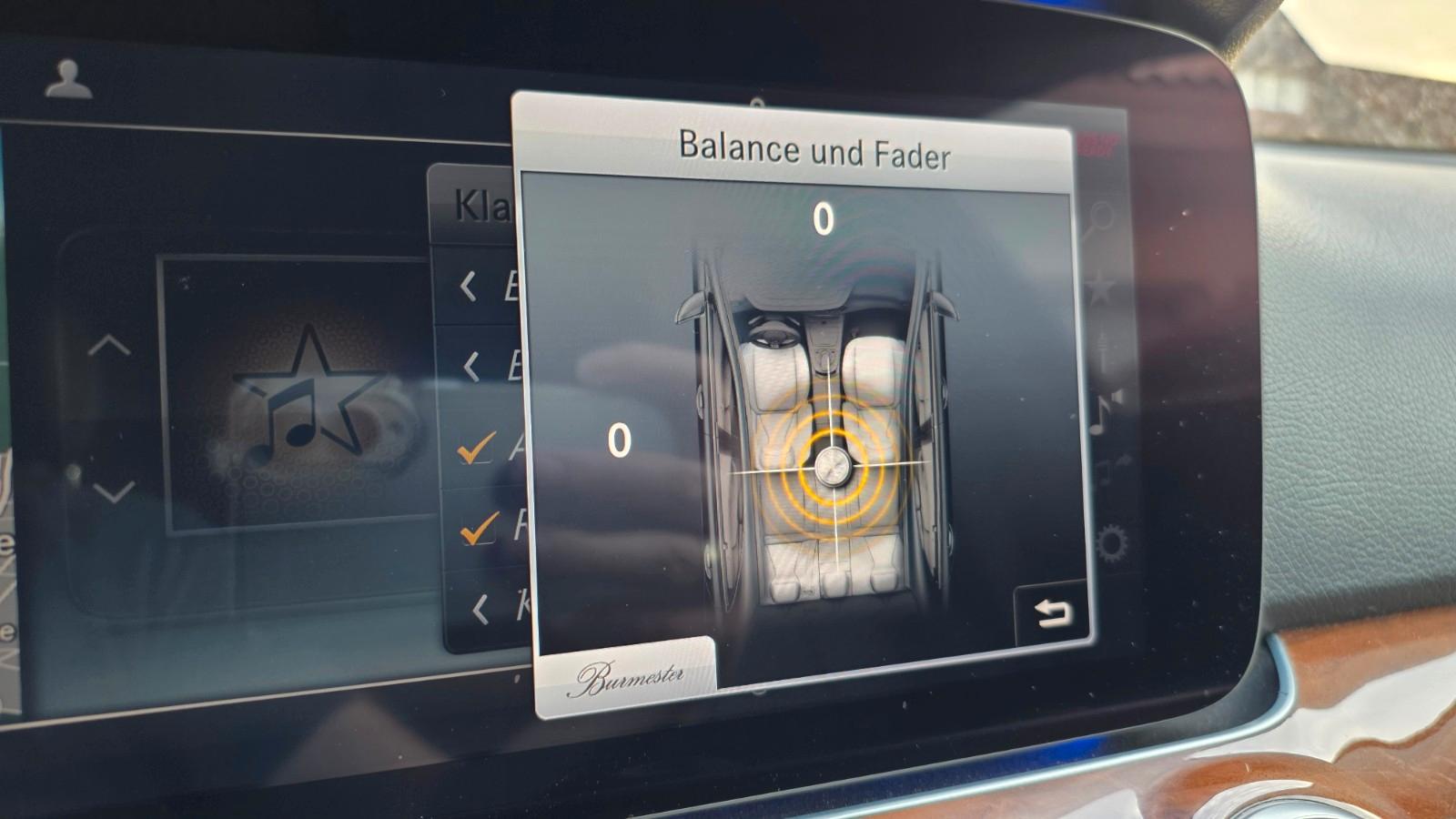 Mercedes-Benz E 220d T, Burmester, Multibeam, 360°, Wides,AHK