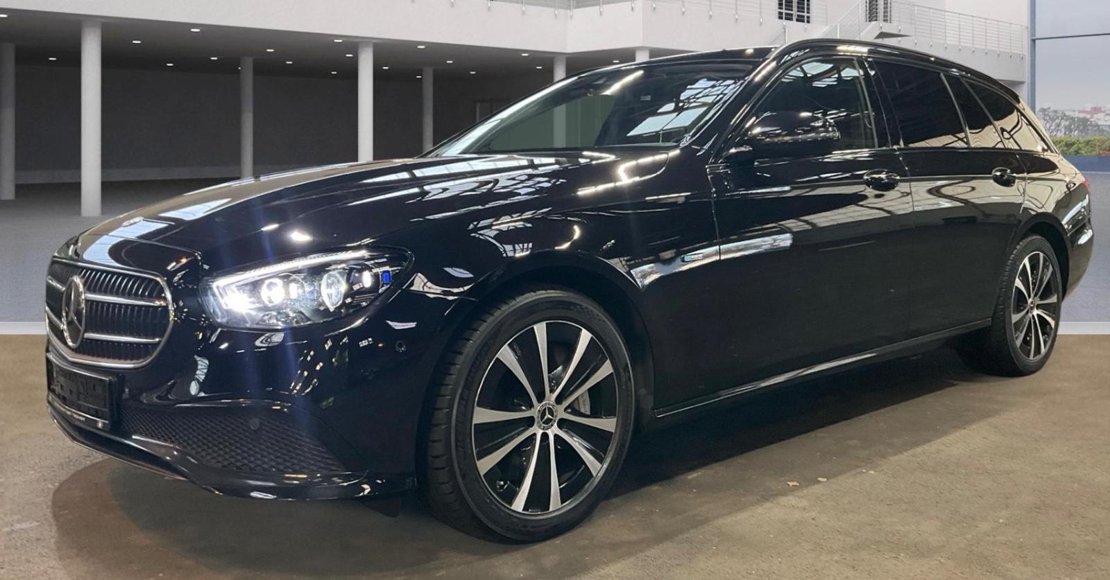 Mercedes-Benz E 300 de T Avantgarde/ Schiebedach/ AHK