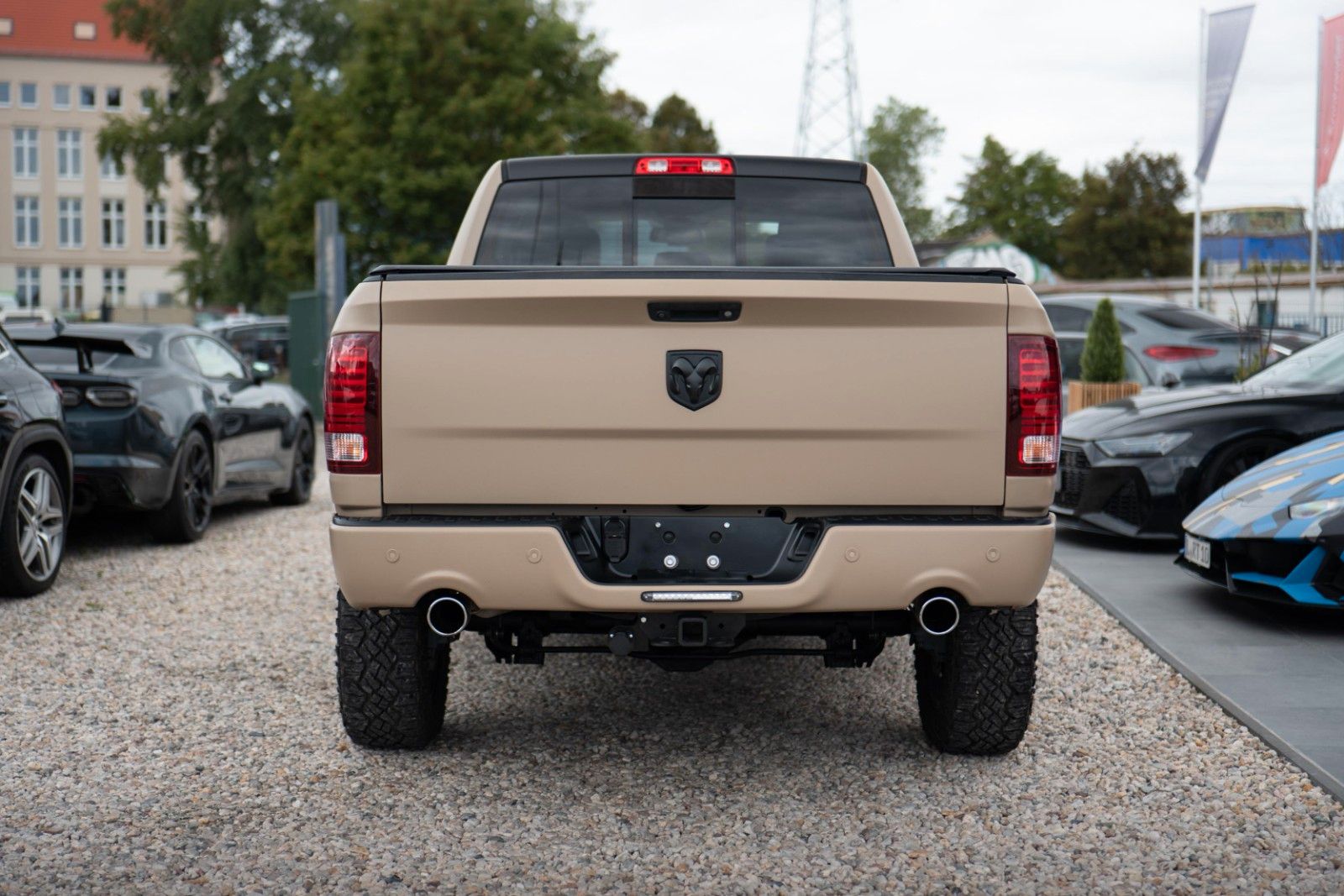 Fahrzeugabbildung Dodge RAM 5.7 V8 HEMI 4x4 OFFROAD RAPTOR LONGBED 19%