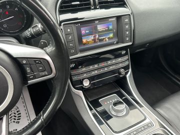 Jaguar XE 20d British Design Edition Automatik AHK – Bild 15