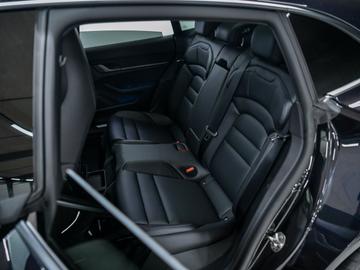 2026 Porsche TAYCAN 缩略图 19