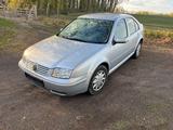 Volkswagen Bora 1.6l Limousine 101 PS - gebrauchte VW Bora aus dem Jahr 2000