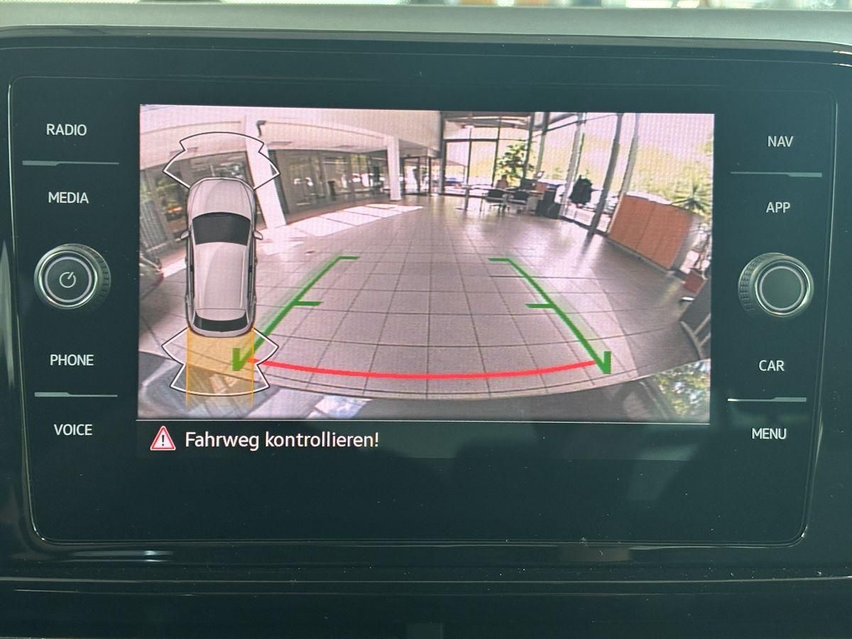 T-Roc R-Line 1.5 TSI DSG RFK APP-CONNECT BLACK-S