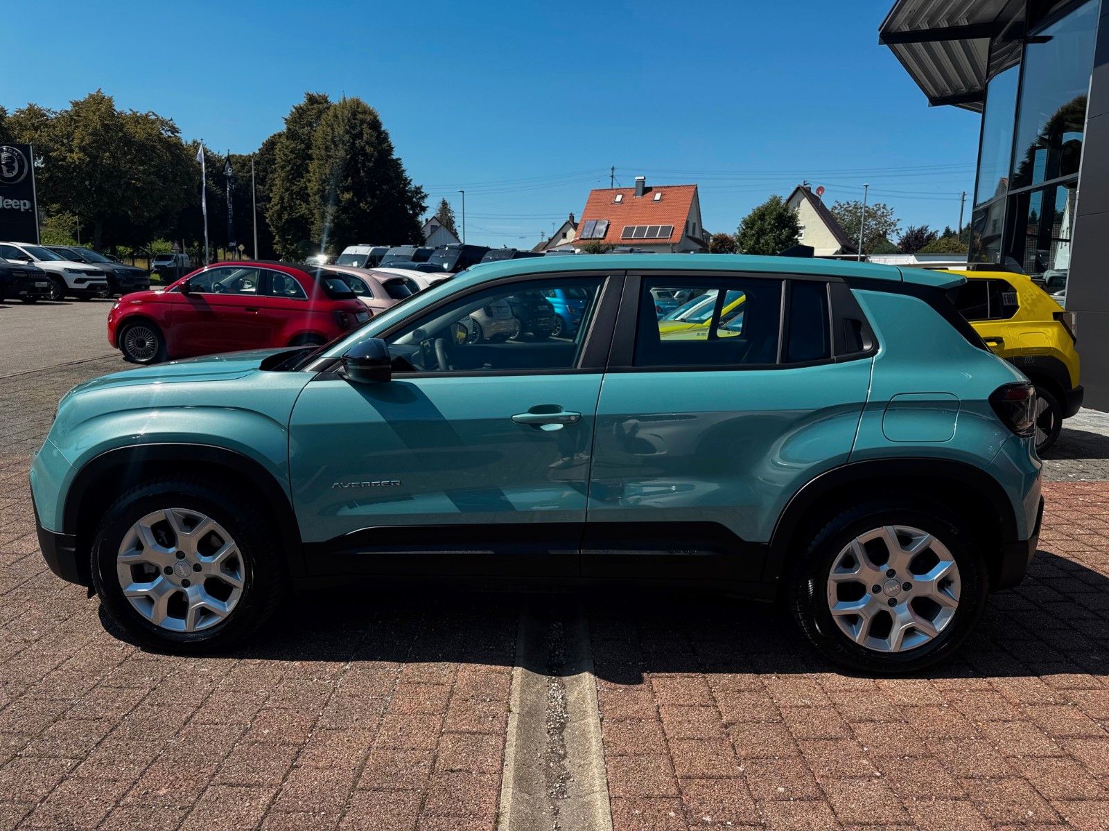 Fahrzeugabbildung Jeep Avenger Elektro Altitude+ Navi Kamera Sitzhzg.
