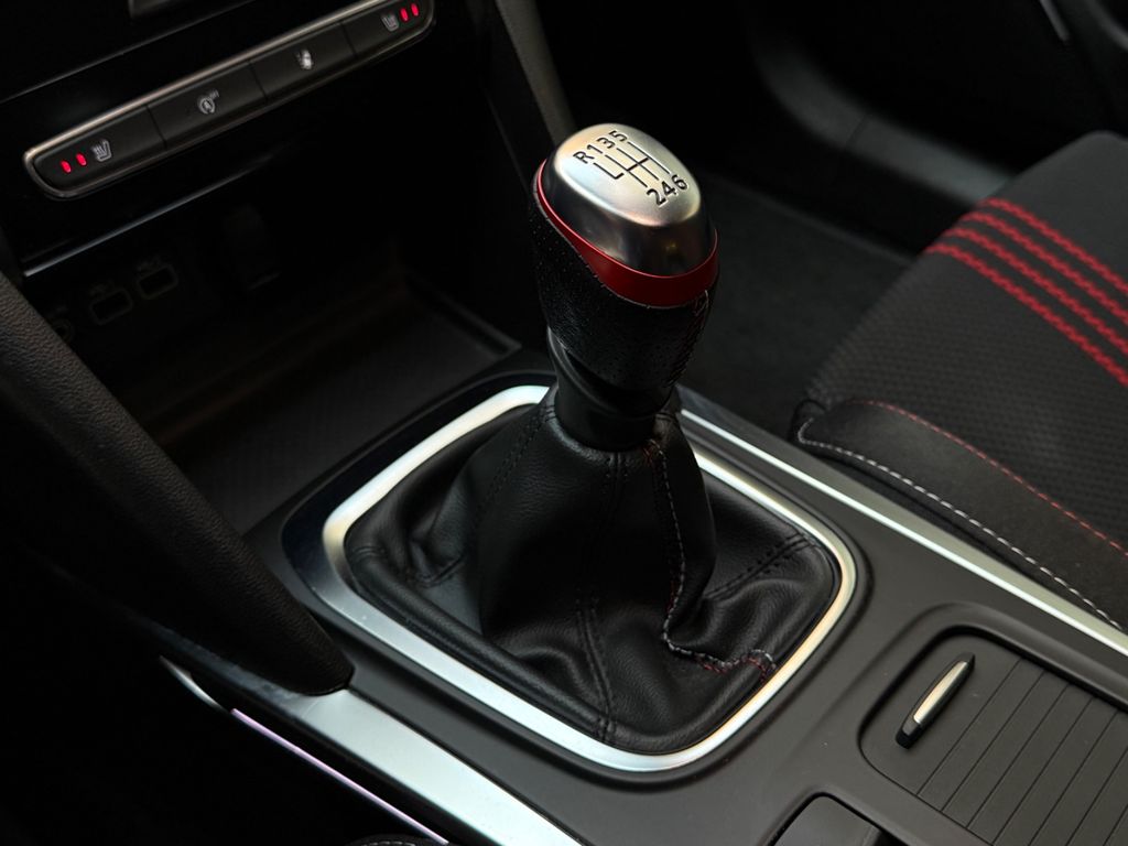 RENAULT Megane IV Lim RS-Line|PDC|LED|SHZ|Klima|Navi| RENAULT Megane IV Lim RS-Line|PDC|LED|SHZ|Klima|Navi|