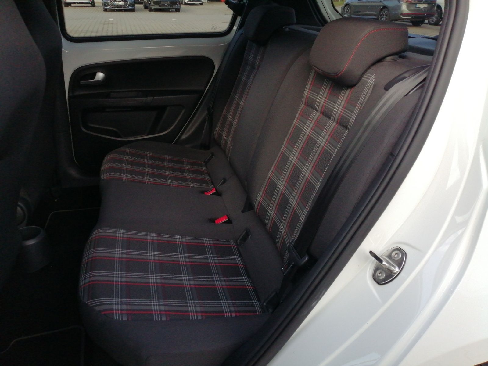 Volkswagen up! - Bild 16