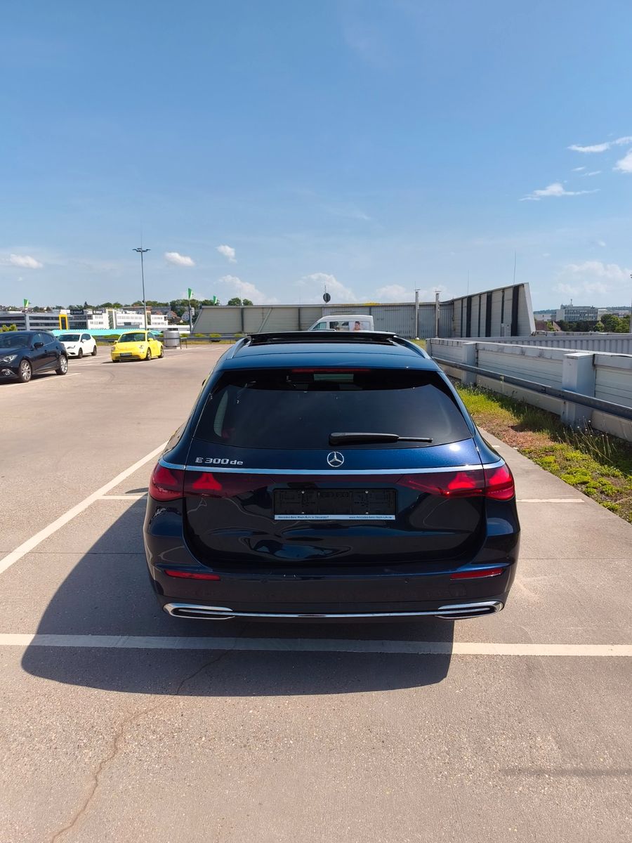 Mercedes-Benz E 300 de Avantgarde Advanced Plus Pano 360ćKamm foto 4