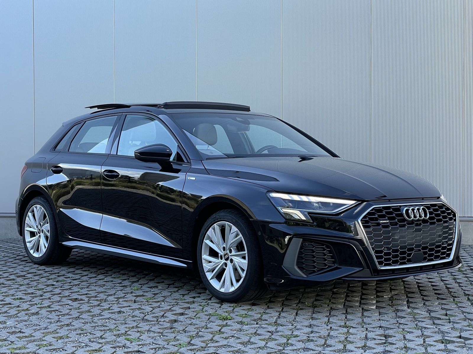 Audi A3 40 TDI Quattro Sportback S-Line ACC SUNROOF 1 imagem 2
