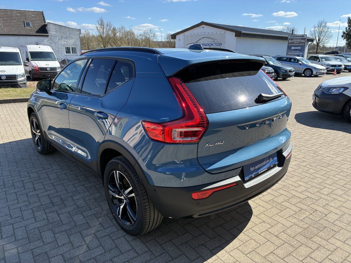 Volvo XC40 B4 Plus Dark foto 5