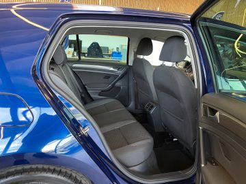 Volkswagen Golf VII Lim. Join BMT 1.5 TSI 5-Türer*NAVI*SHZ*