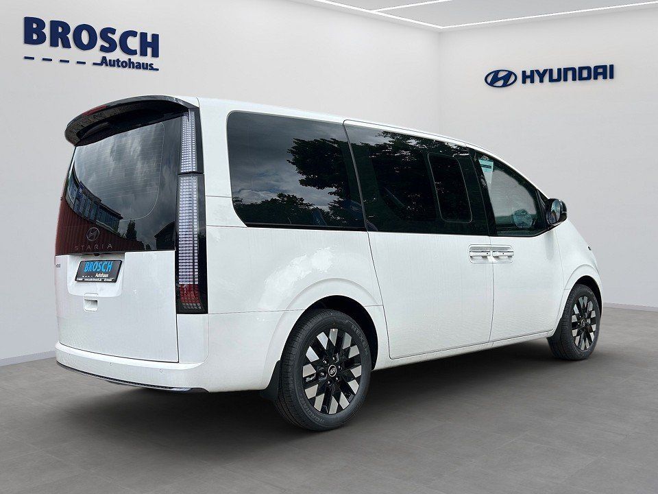 Fahrzeugabbildung Hyundai STARIA HEV 7SITZER 1.6T 6AT SIGNATURE PANO BOSE+