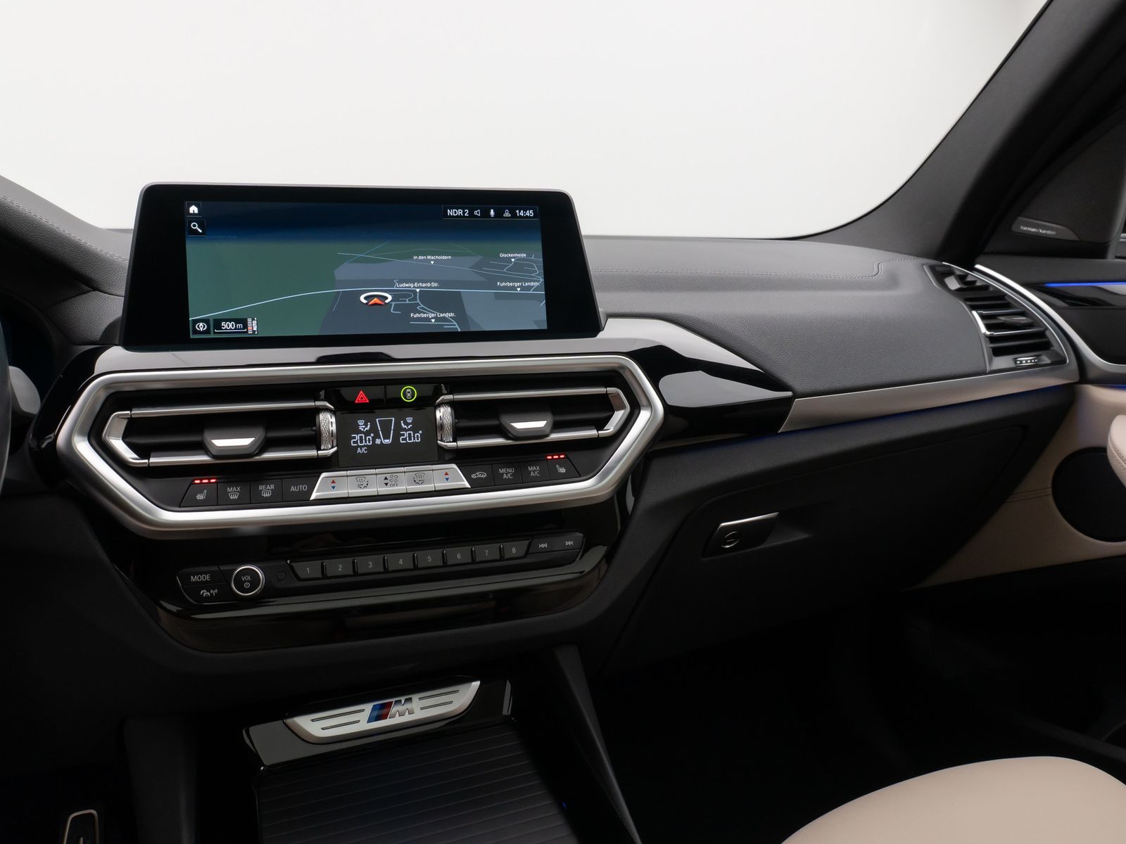 Fahrzeugabbildung BMW X3 M40i  Panorama Kamera HUD DAB H/K Komfort 20"