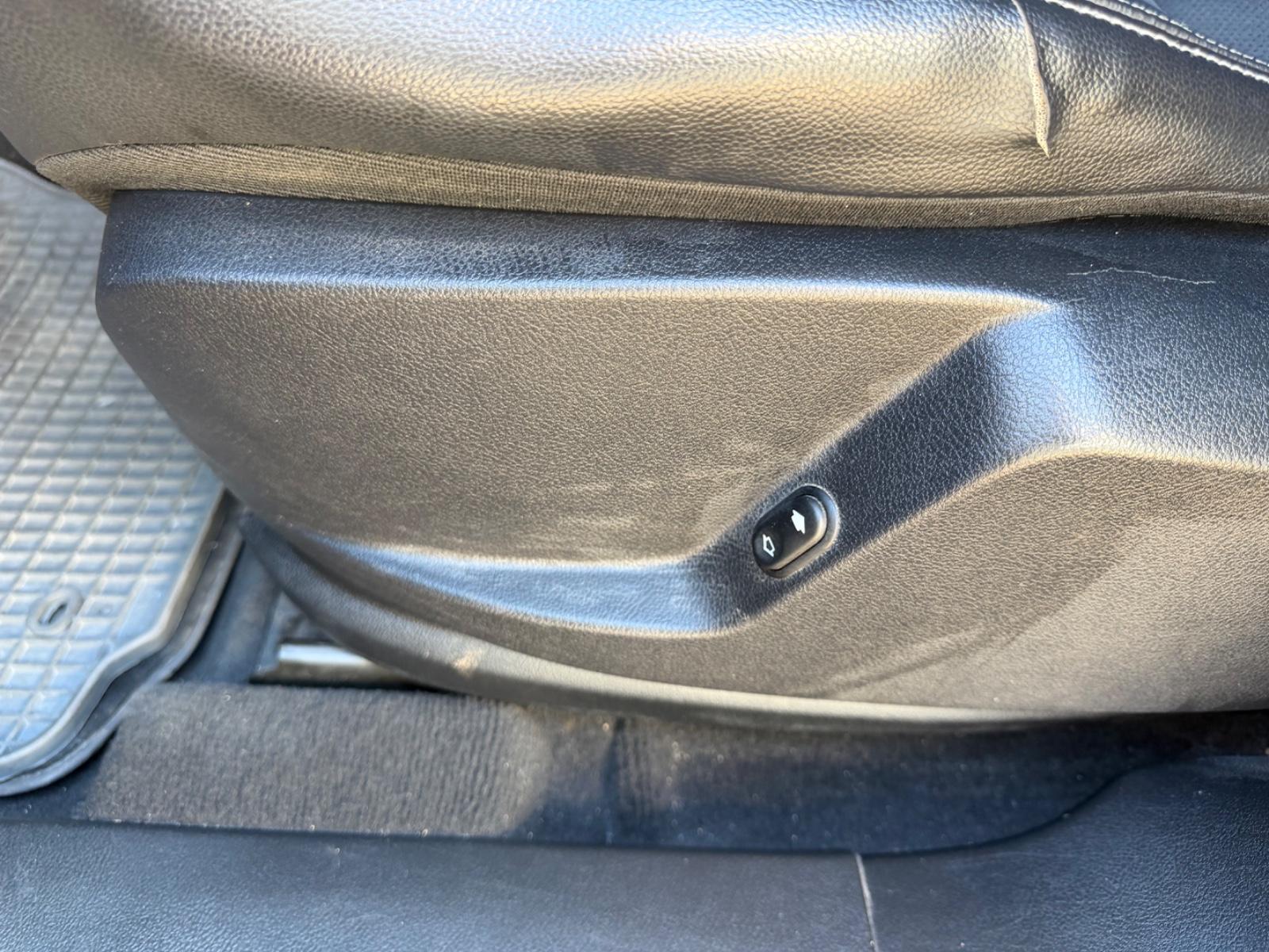 Ford Galaxy 2012 — photo 9