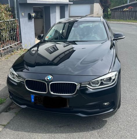 BMW 318d Touring Advantage Advantage
