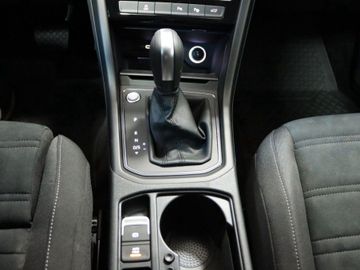 Volkswagen Touran 2.0 DSG R-Line 7-Sitze AHK Kamera