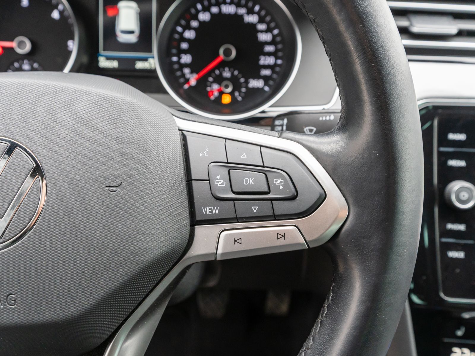 Volkswagen Passat Variant - Bild 17