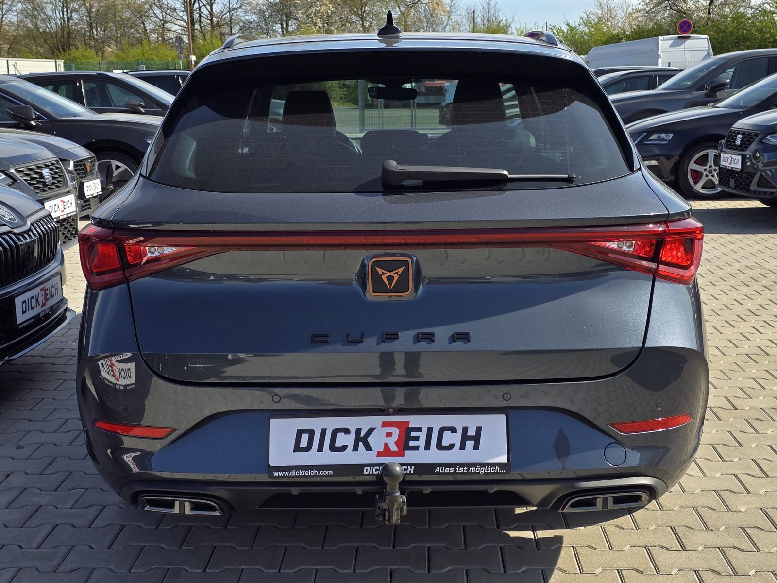 Fahrzeugabbildung CUPRA Leon 1.5 eTSI DSG MATRIX-LED*ACC*AHK*KAMERA*18"