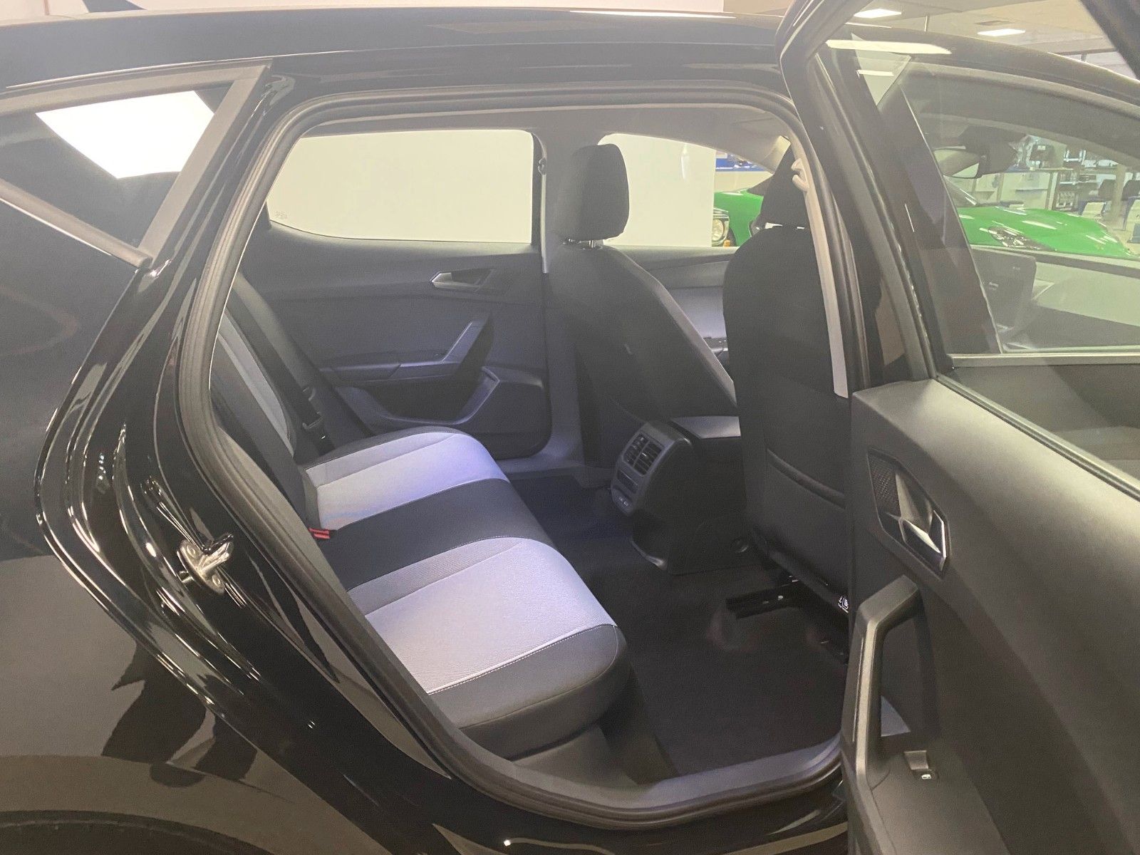 Fahrzeugabbildung SEAT Leon 1.5 TSI STYLE+R Kamera+ACC+3 Zonen KLIMA+BC