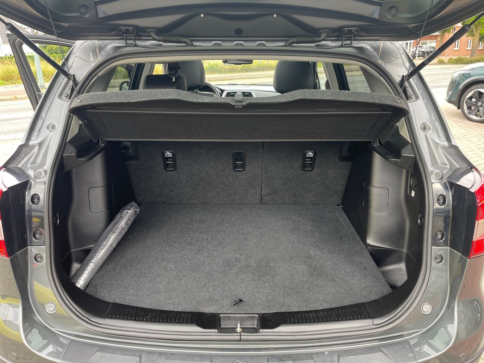 Fahrzeugabbildung Suzuki SX4 S-Cross Comfort+ 4x4/AHK/Allwetter