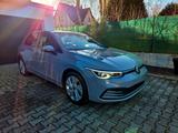 Volkswagen Golf VIII TSI, Rentner, Garantie 08/26 Tüv 10/27 - : Limousine, Rent