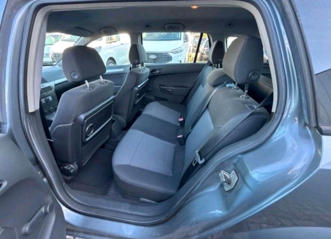 Opel Astra 2006 — photo 6