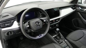 Skoda Kamiq Tour 1,5 TSI PDC DAB LED SHZ